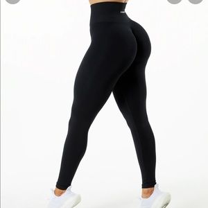 Alphalete amplify legging. Size small. Color black. Never worn!